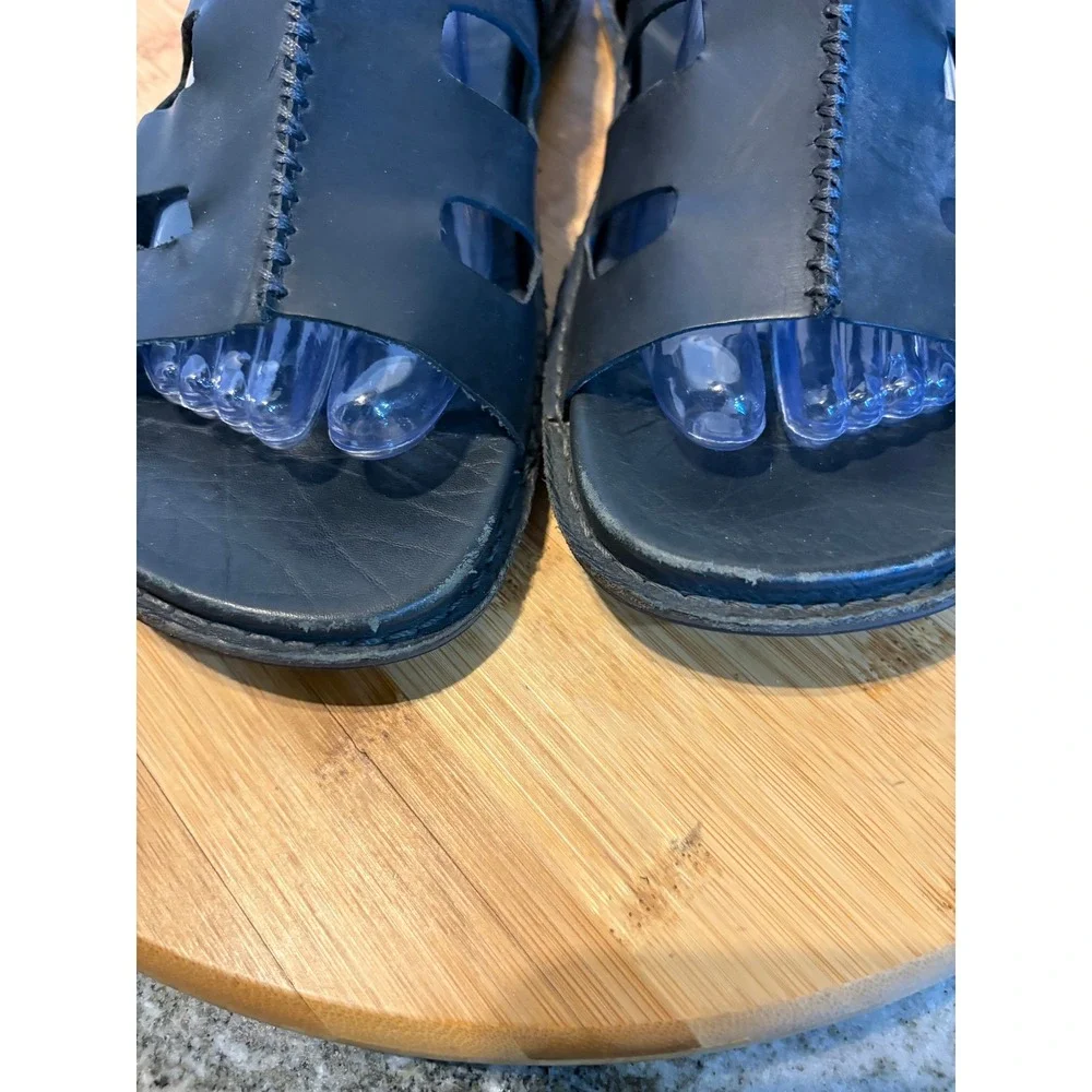Keen black leather